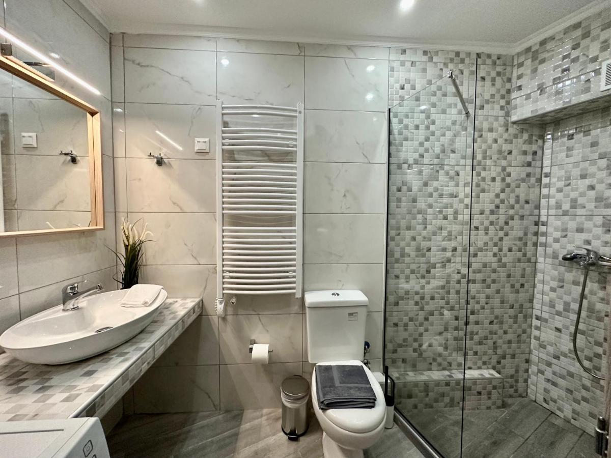 Aura Suite V6 By Halu! Thessaloníki Exteriör bild